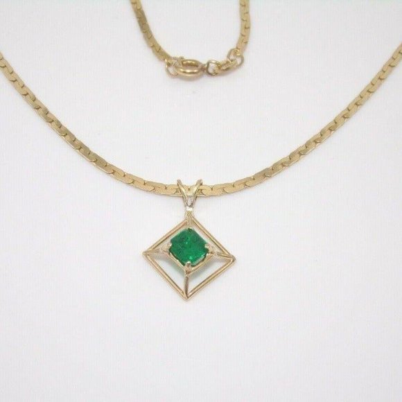 natural emerald necklace